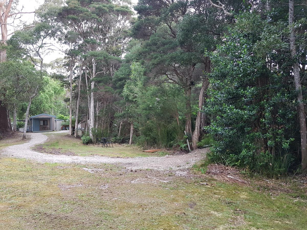 Strahan Retreat Holiday Park Exterior foto