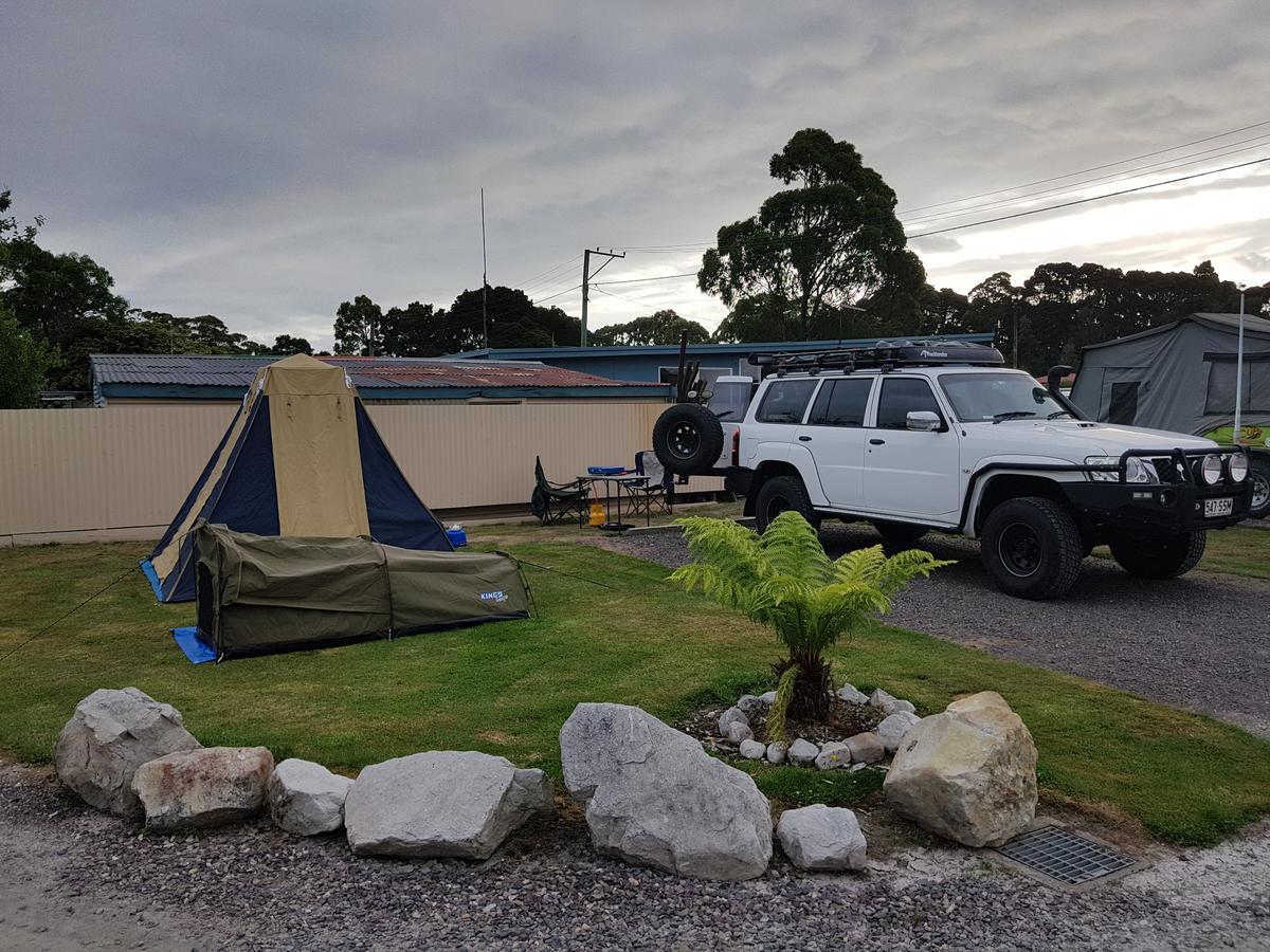 Strahan Retreat Holiday Park Exterior foto